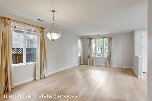Foto del edificio - 3 br, 2.5 bath House - 997 Garrity Way