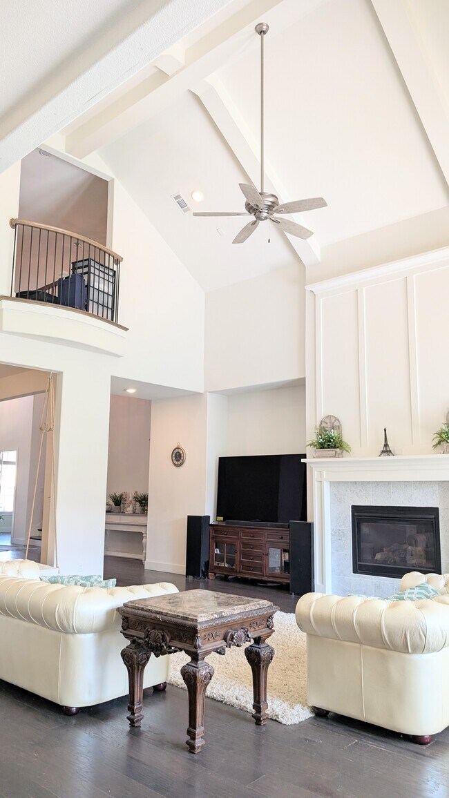 Foto del edificio - 8933 Frostweed Rd