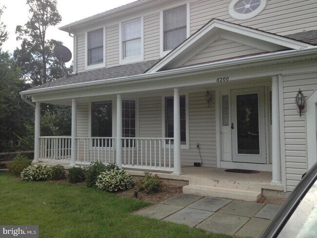 Building Photo - 6200 Stonehunt Pl