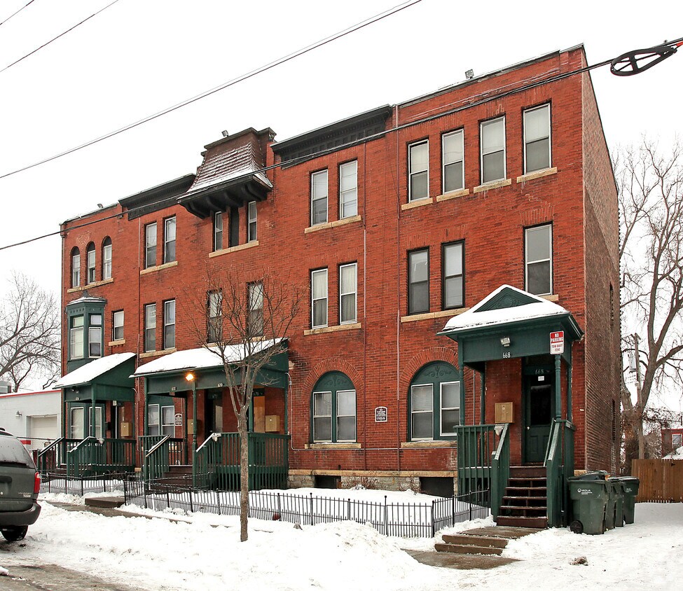 668 4th St E, Saint Paul, MN 55106 Apartments in Saint Paul, MN
