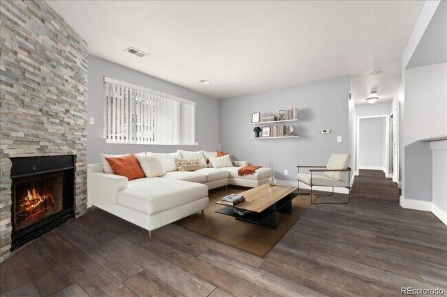 Foto del edificio - 6350 Oak St