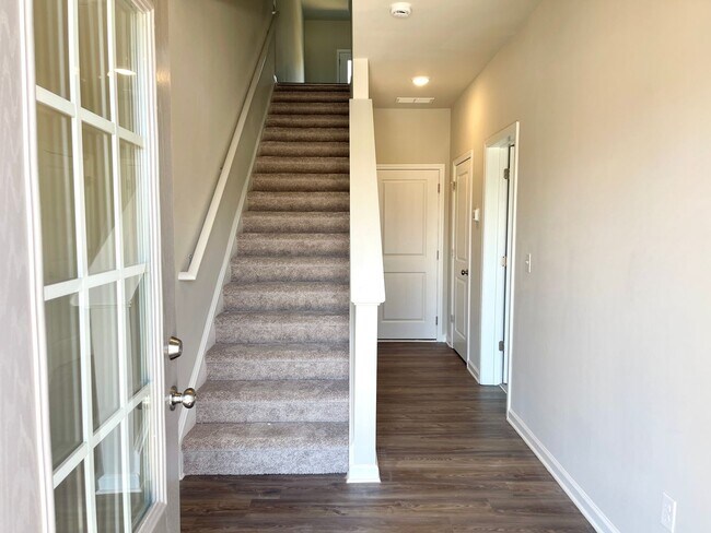 Foto del edificio - BRAND NEW BUILD! Be the First Occupant To ...