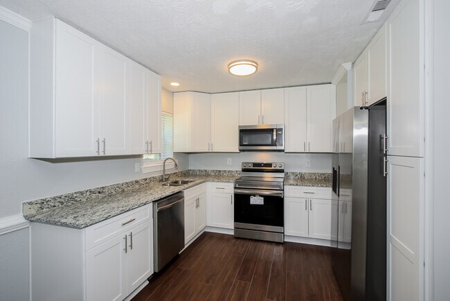 Foto del edificio - 1861 Engle Ct