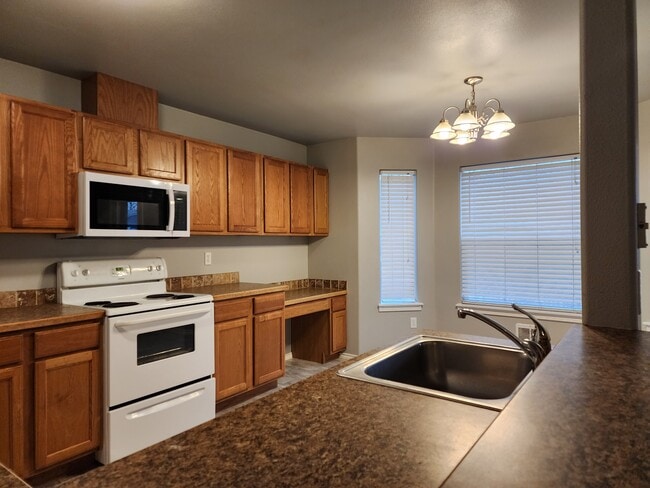 Foto del edificio - 912 E Georgia Ave