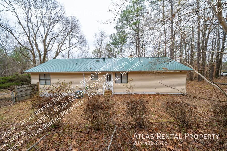 Foto del edificio - 7740 Forest Valley Rd