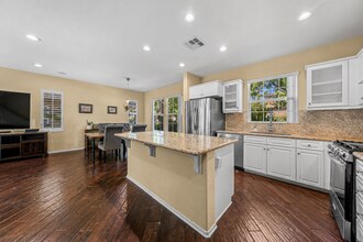 Building Photo - 1732 Wolf Canyon Loop