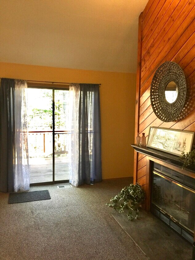 156 Stream Ct, Bushkill, PA 18324 Townhome Rentals in Bushkill PA