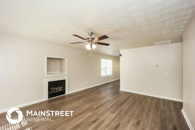 Foto del edificio - 1479 Steam Engine Way NE