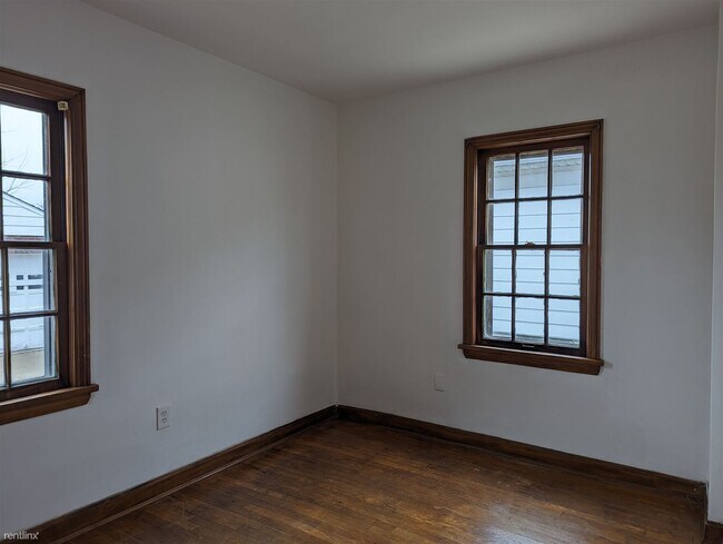 Building Photo - 3 br, 1 bath House - 485 Adkins Avenue