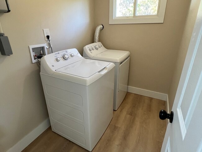 Foto del edificio - 3367 Parnell Dr