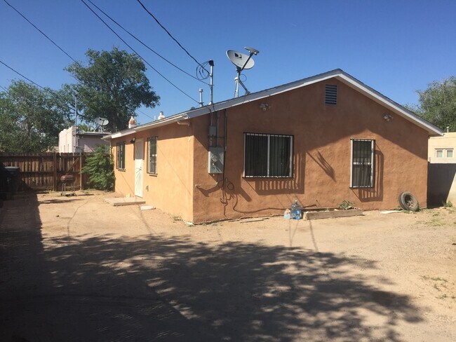Foto del edificio - 2112 Coal Ave SE