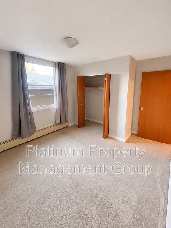 Photo du bâtiment - 2024-2035 35 Ave SW