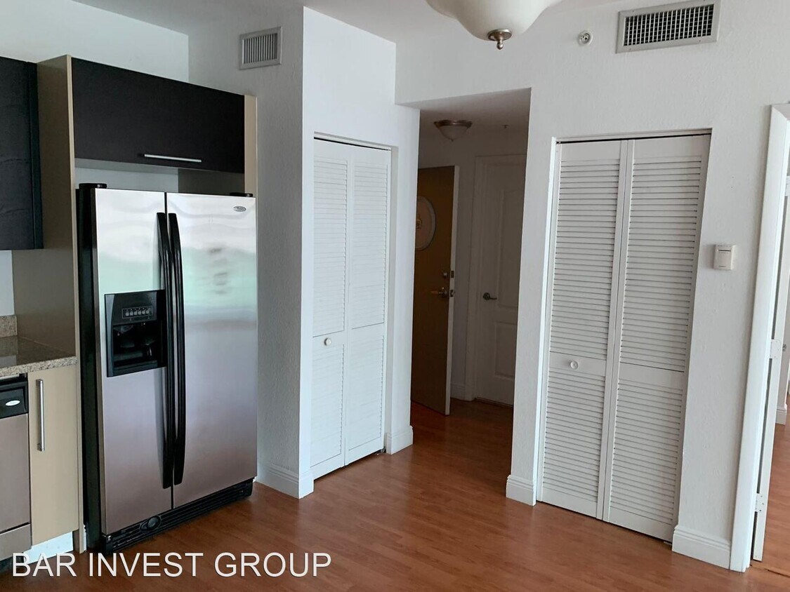 Foto principal - 500 NE 29th St