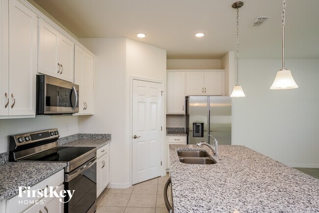 Building Photo - 312 Corbel Ln
