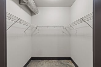 Building Photo - Station House | Near The Loop