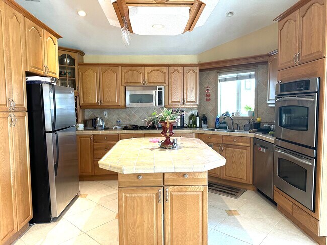 Building Photo - 8496 E Donnybrook Cir