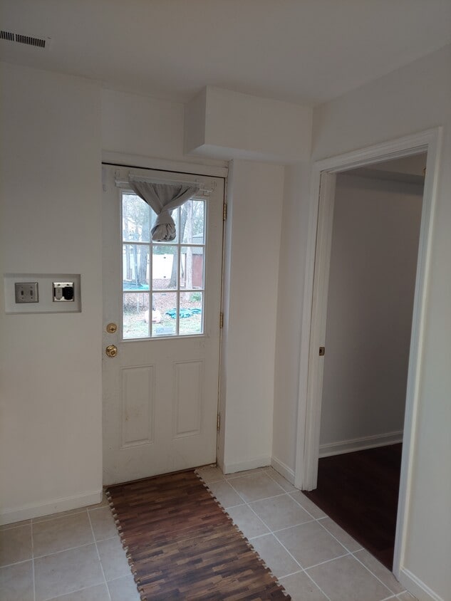 Entrance - 13297 Packard Dr
