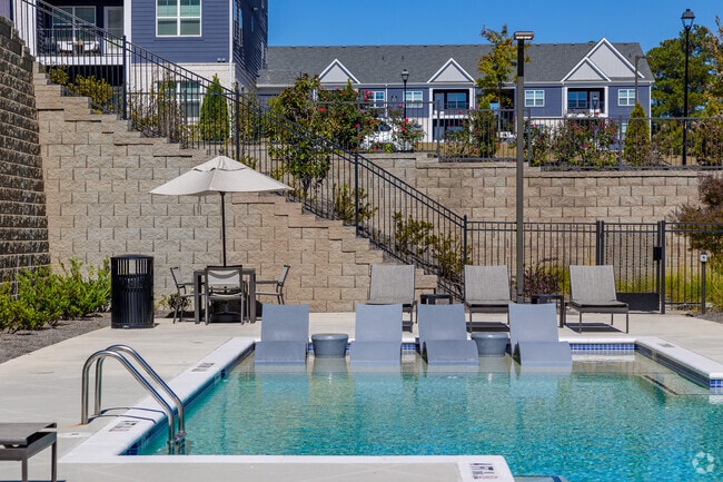 Piscina de la casa club - Valera Riverside