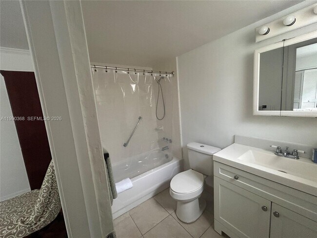 Foto del edificio - 609 NE 6th Ct