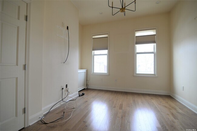Building Photo - 54-10 Nurge Ave