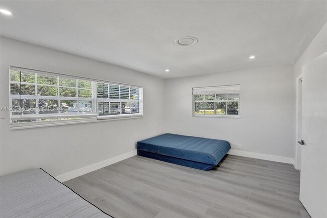 Foto del edificio - 5657 Grant St