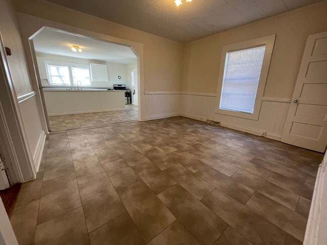 Foto del edificio - See This Spacious 2 Bedroom Home Waiting F...