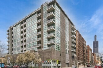 Building Photo - 225 S Sangamon St