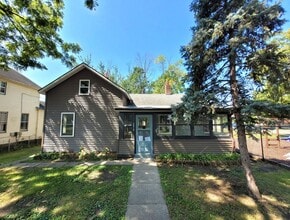 Building Photo - 1127 Liberty St