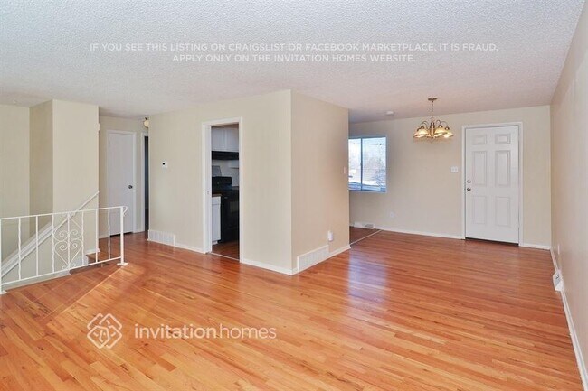 Foto del edificio - 423 S Potomac Cir