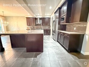 Building Photo - 244 Mahogany Bay SE