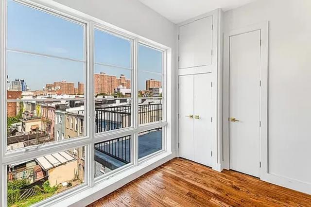 Foto del edificio - 2 bedroom in BRONX NY 10454