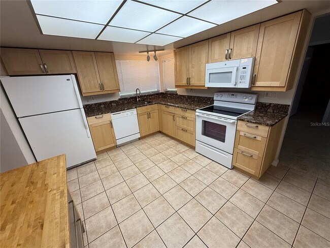 Building Photo - 110 Ludlow Dr