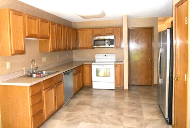 Building Photo - 253 Caswell Dr