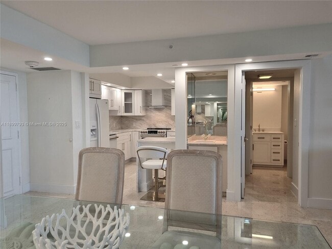 Foto del edificio - 4101 N Ocean Blvd