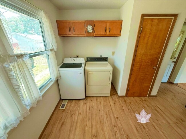Building Photo - Charming 3-Bedroom Rental, Newly Updated! ...