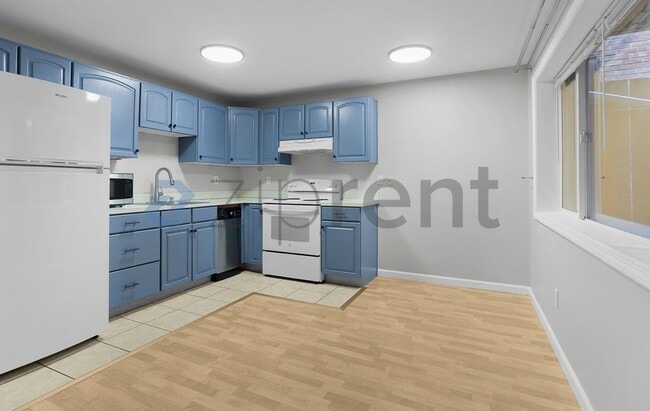 Building Photo - Unit 1