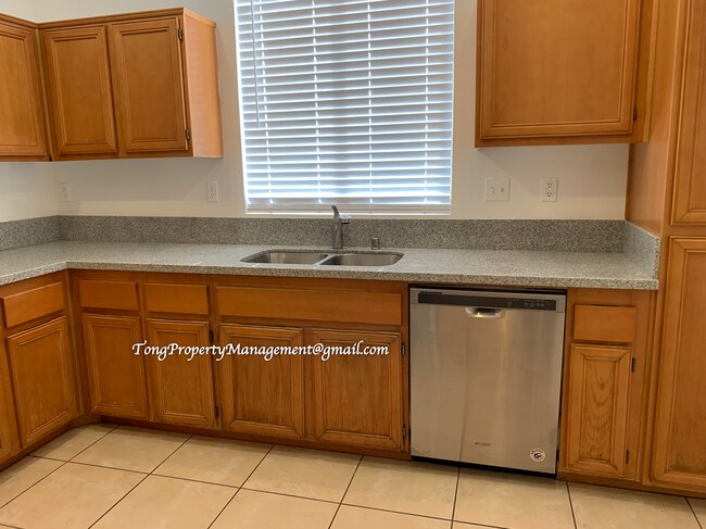 Foto del edificio - 13237 Kootenay St