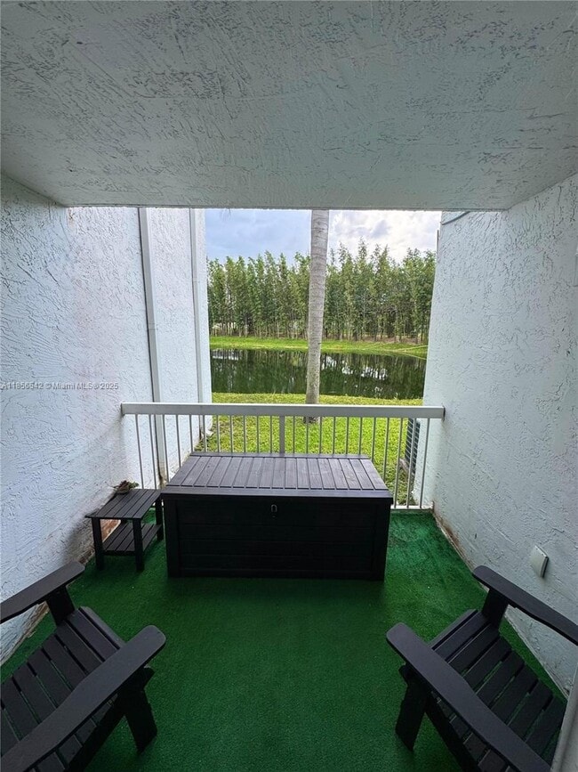 Foto del edificio - 9747 NW 49th Ter