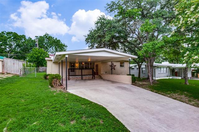 Foto del edificio - 2130 Forest Oaks Dr