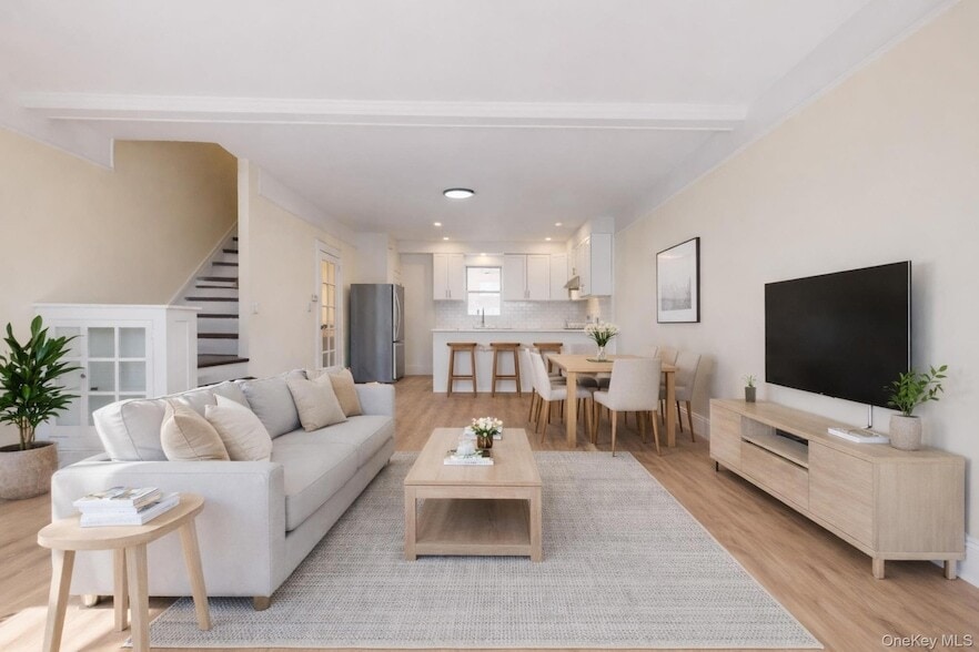 Photo - 68-11 Dartmouth Street Unit