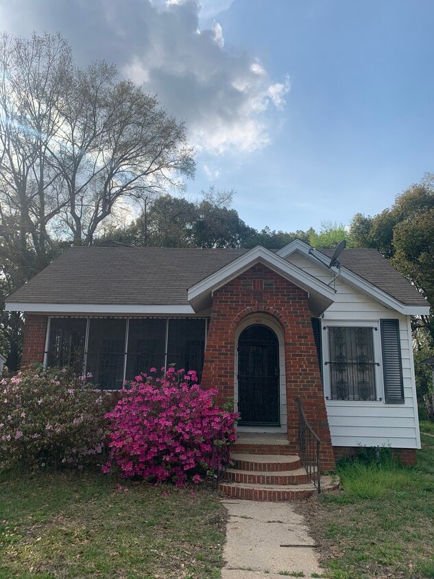 560 Michigan Ave, Mobile, AL 36604 House Rental in Mobile, AL