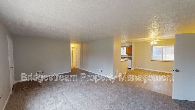 Building Photo - 4246 Lyndell Dr
