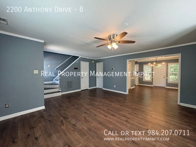 Foto del edificio - 2200 Anthony Dr