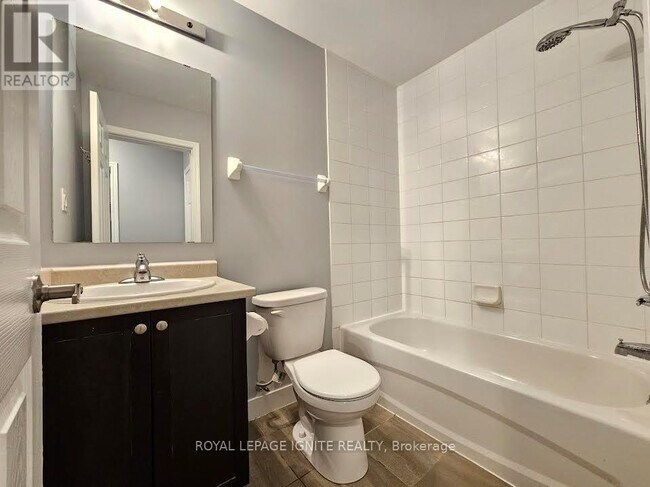 Photo du bâtiment - 250 Sunny Meadow Blvd