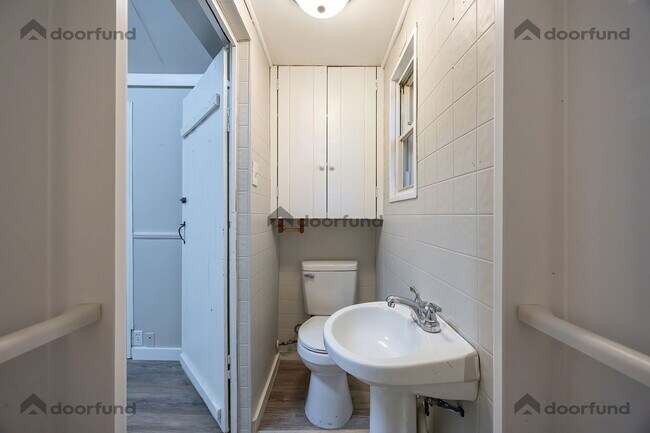 Foto del edificio - 5 Forrest Rd