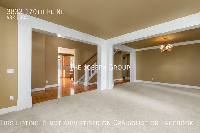 Building Photo - Sun-filled 4 bed/2.5 bath in Bellevue!