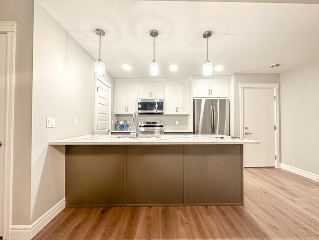 Photo du bâtiment - 19661-19648 48 St SE