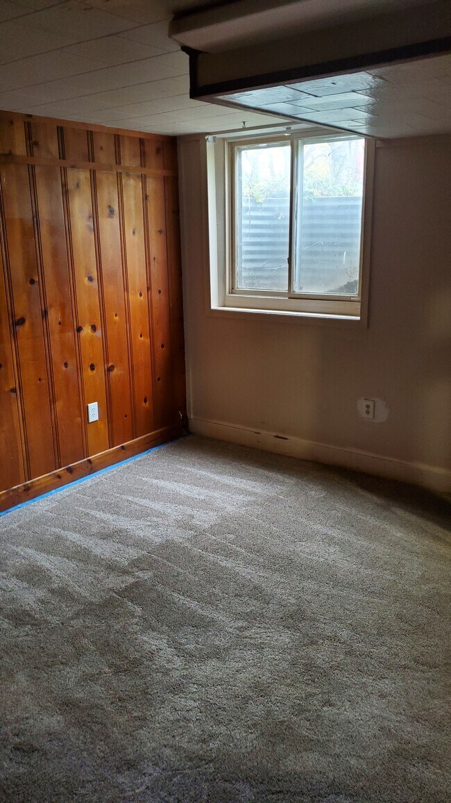 living area - 423 4th St NW
