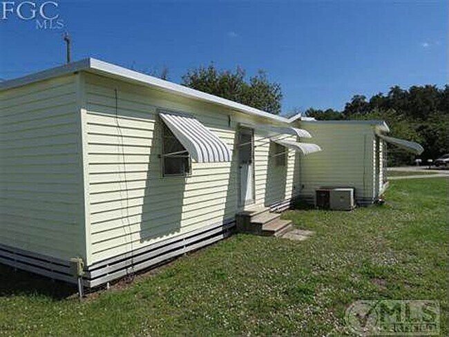 Foto del edificio - 2127 Twin Brooks Rd