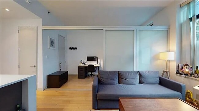 Foto del edificio - 0 bedroom in Long Island City NY 11101